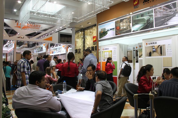 图4、出口部精英为外洋客商先容hjc888黄金城产品优势