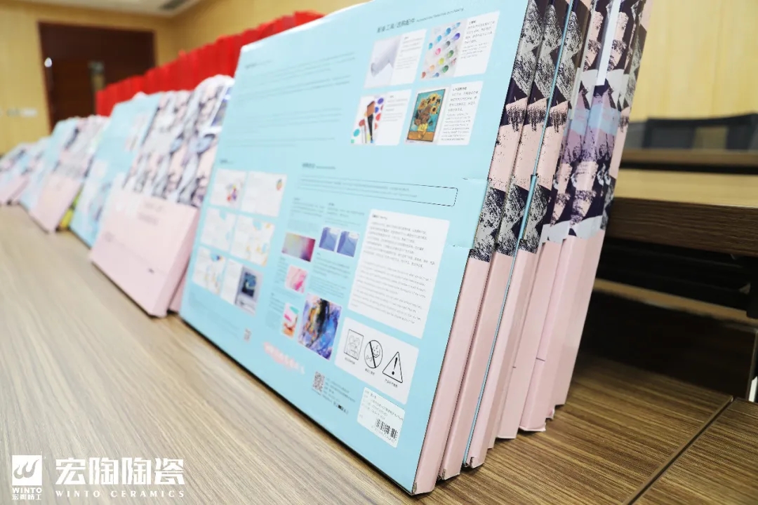 hjc888黄金城发放礼物图二