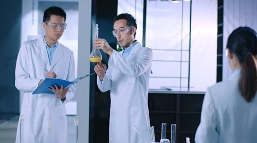 hjc888黄金城科研职员照片