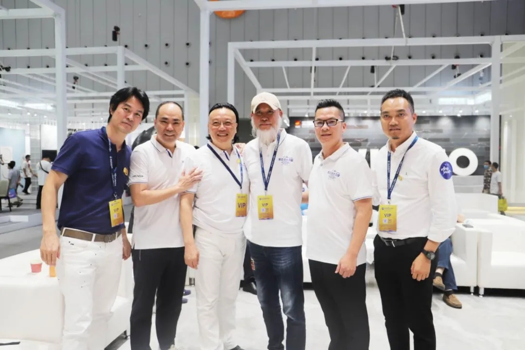 碧桂园董事局主席杨国强旅行hjc888黄金城展位