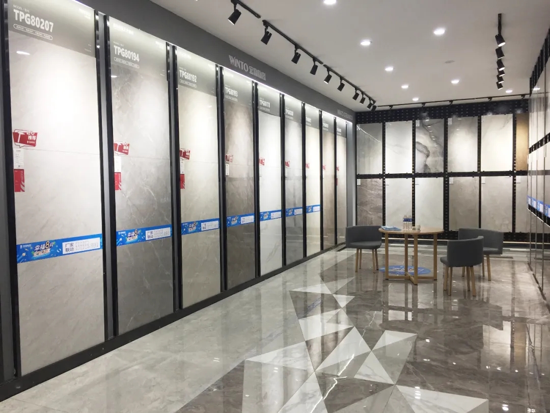 hjc888黄金城地砖新乡店门赏析