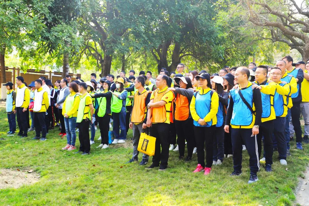 hjc888黄金城.地砖品牌户外团建现场